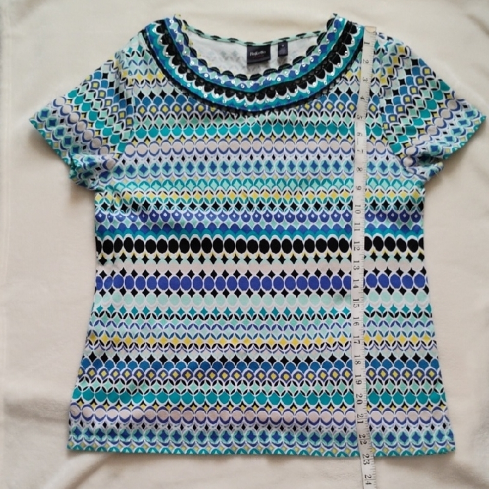 Chic Geometric Patterned Top - Picture 9 of 10